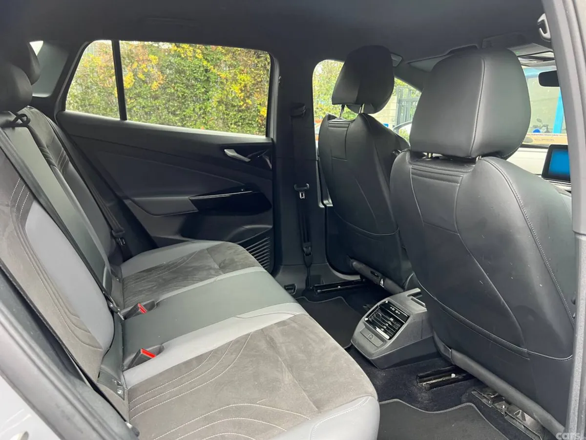 Volkswagen ID.4 Estate, Electric, 2023, Grey