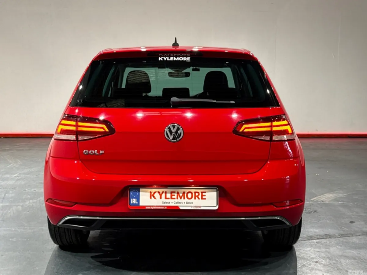 Volkswagen Golf Hatchback, Petrol, 2018, Red