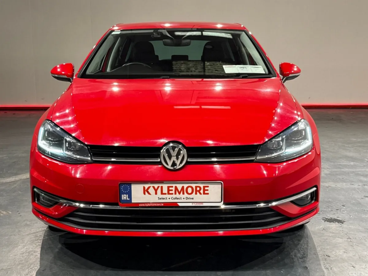 Volkswagen Golf Hatchback, Petrol, 2018, Red