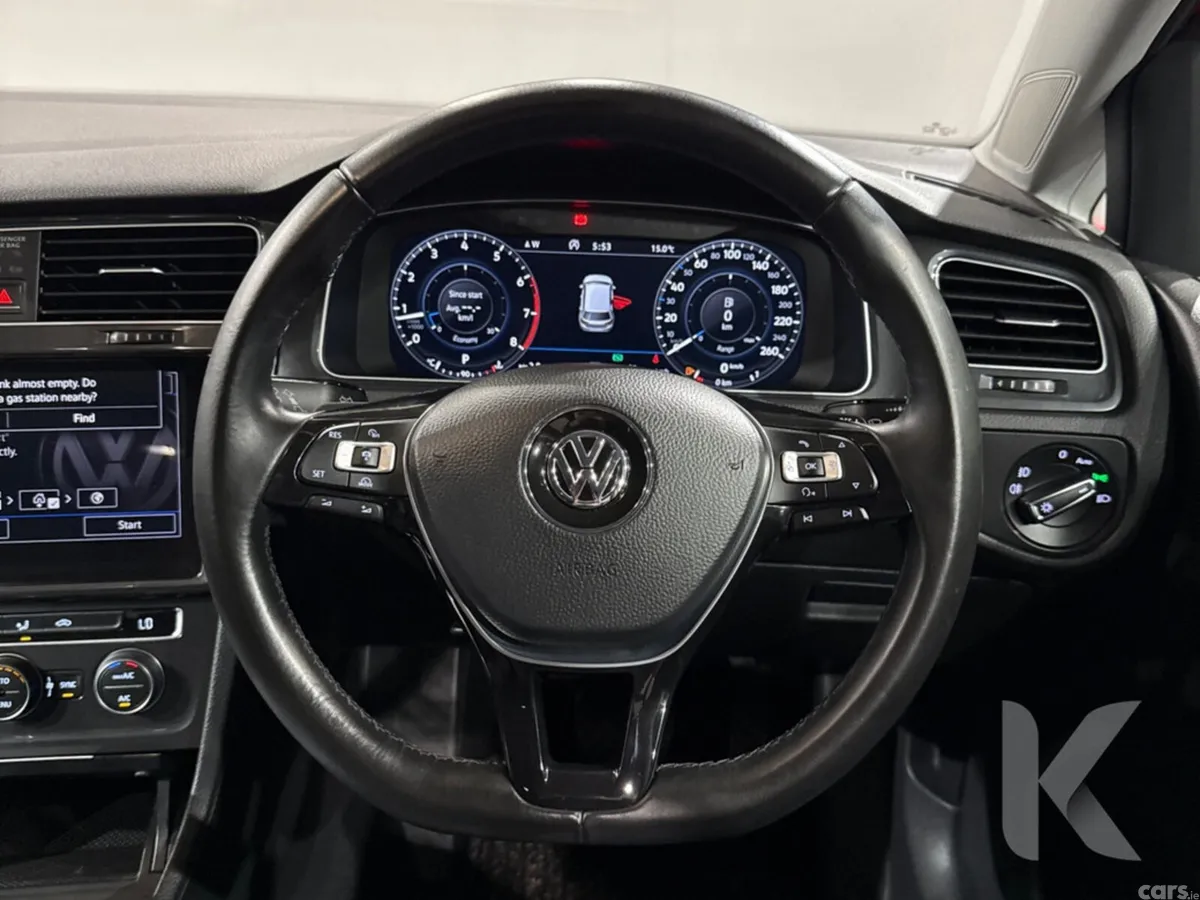 Volkswagen Golf Hatchback, Petrol, 2018, Red