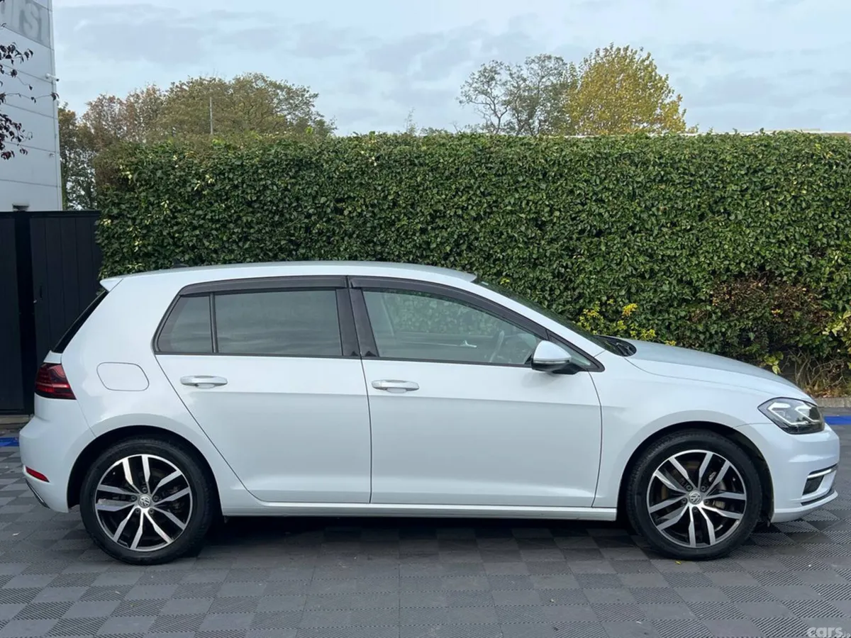 Volkswagen Golf Hatchback, Petrol, 2018, Grey