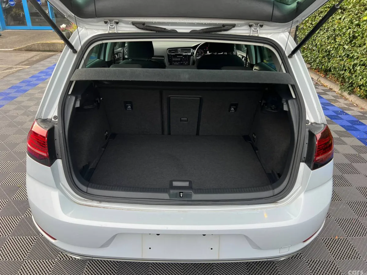 Volkswagen Golf Hatchback, Petrol, 2018, Grey