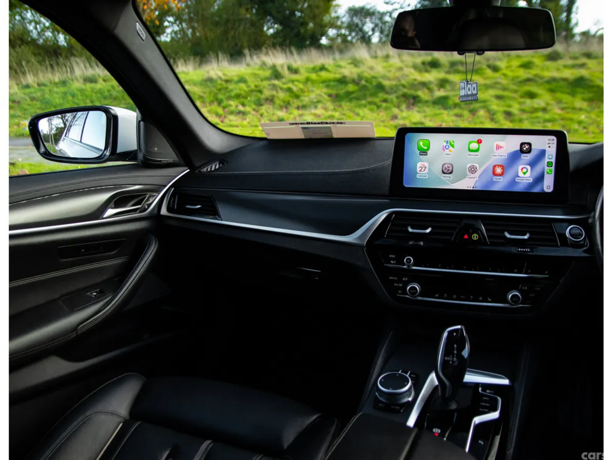 BMW 5-Series Saloon, Diesel Hybrid, 2020, White