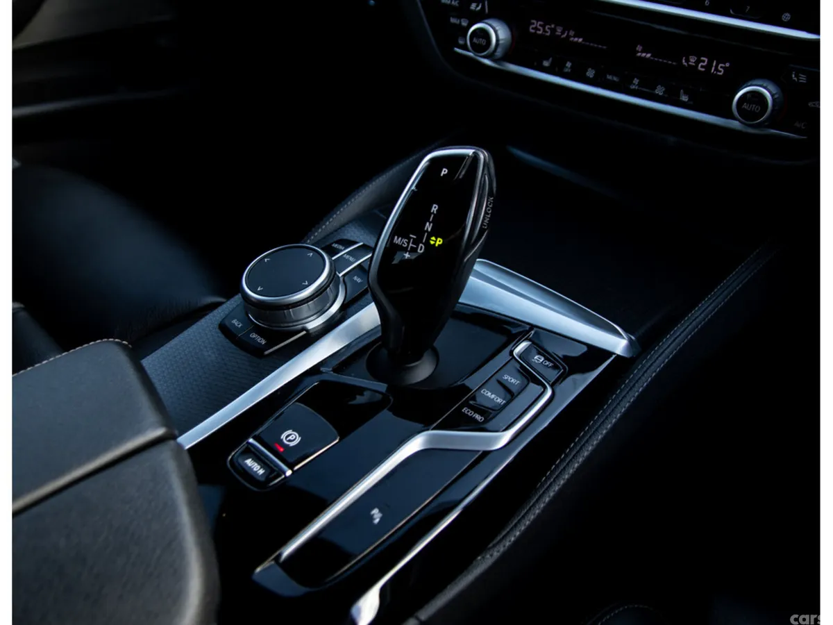 BMW 5-Series Saloon, Diesel Hybrid, 2020, White