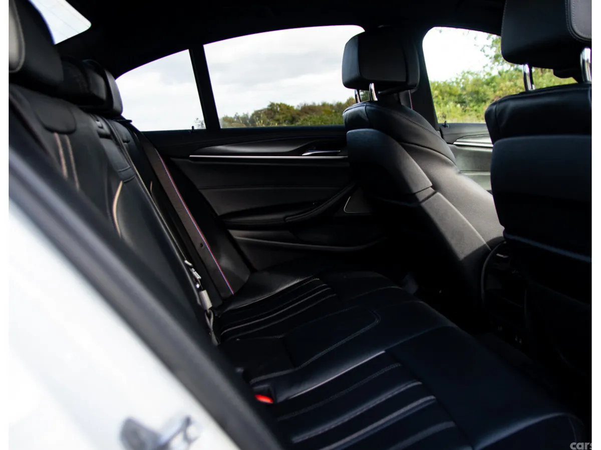 BMW 5-Series Saloon, Diesel Hybrid, 2020, White