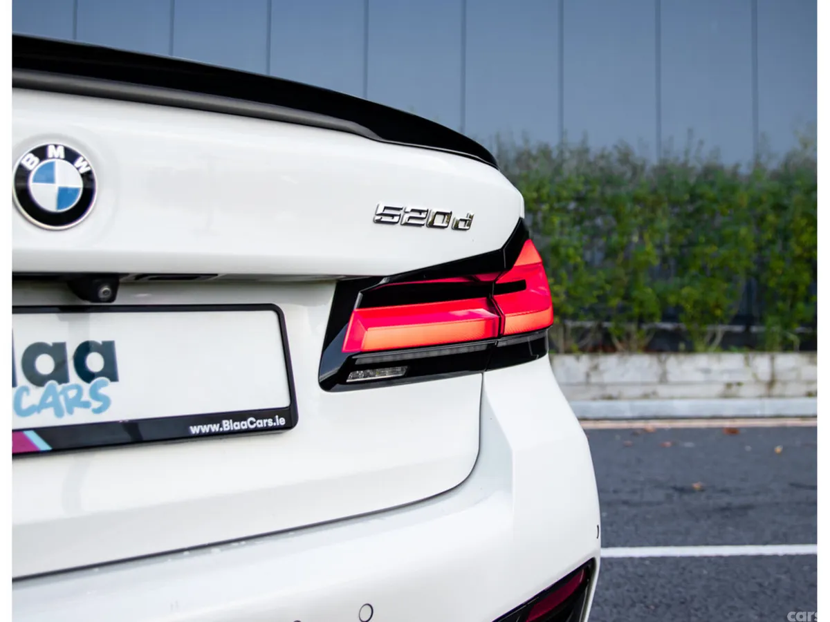 BMW 5-Series Saloon, Diesel Hybrid, 2020, White