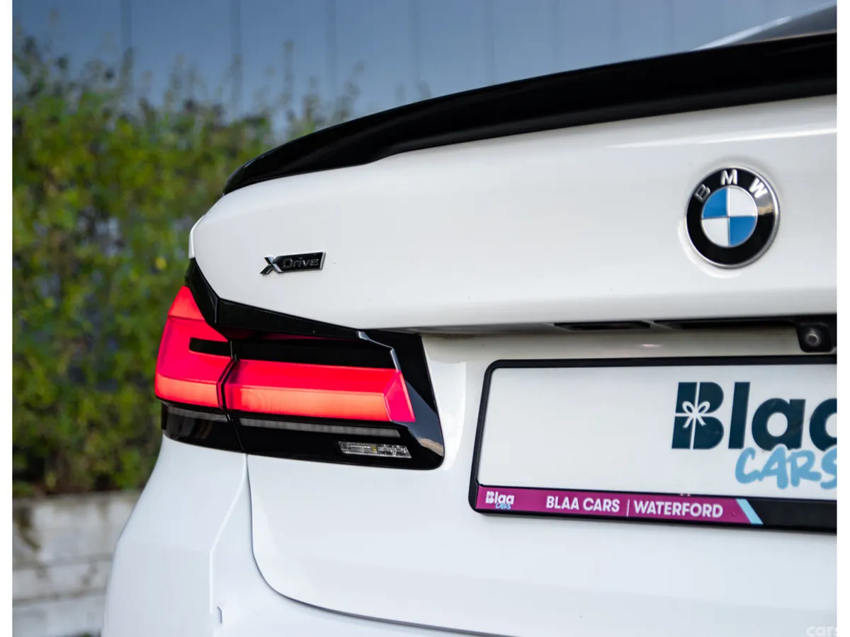 BMW 5-Series Saloon, Diesel Hybrid, 2020, White