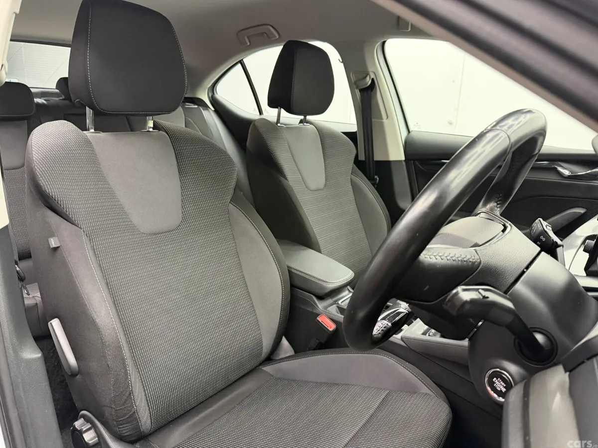 Skoda Octavia Saloon, Diesel, 2021, Grey