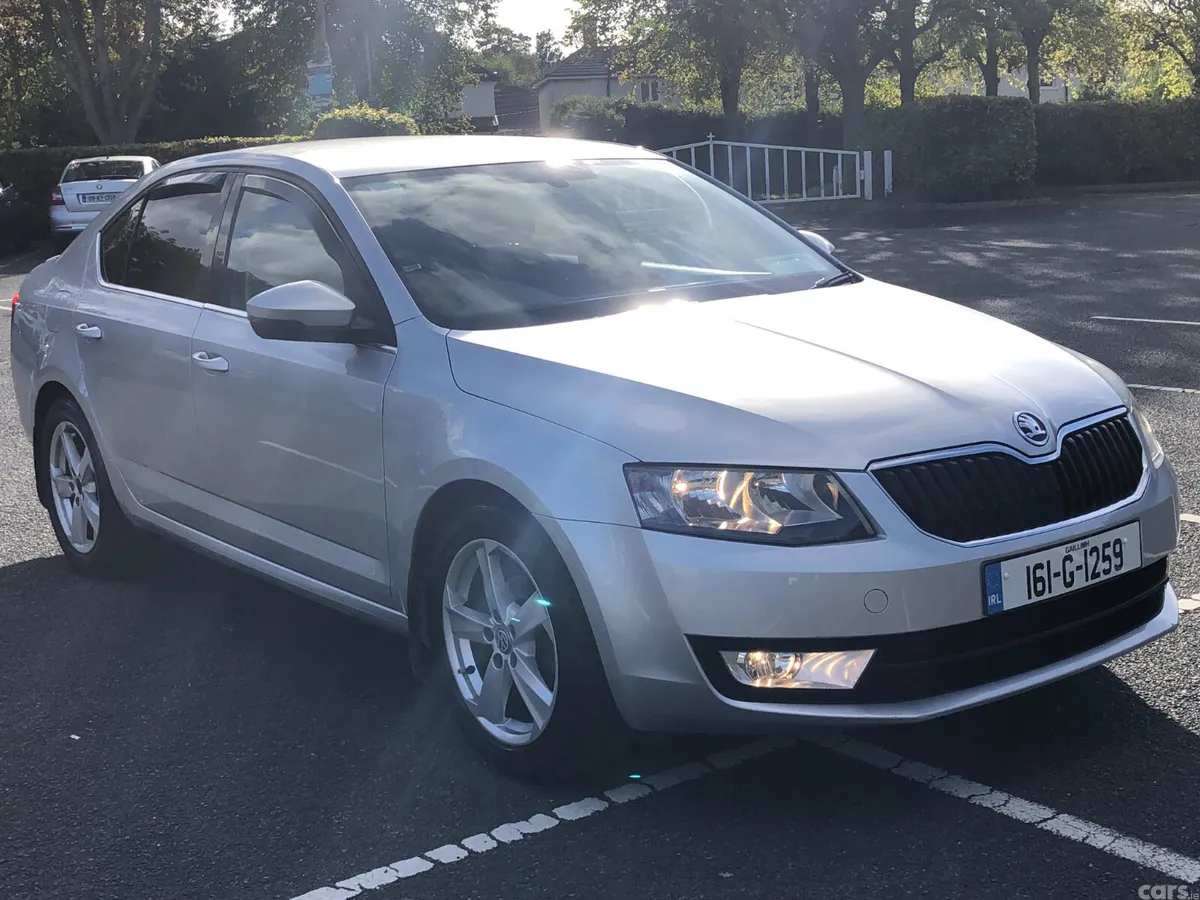 Skoda Octavia Saloon, Diesel, 2016, Silver