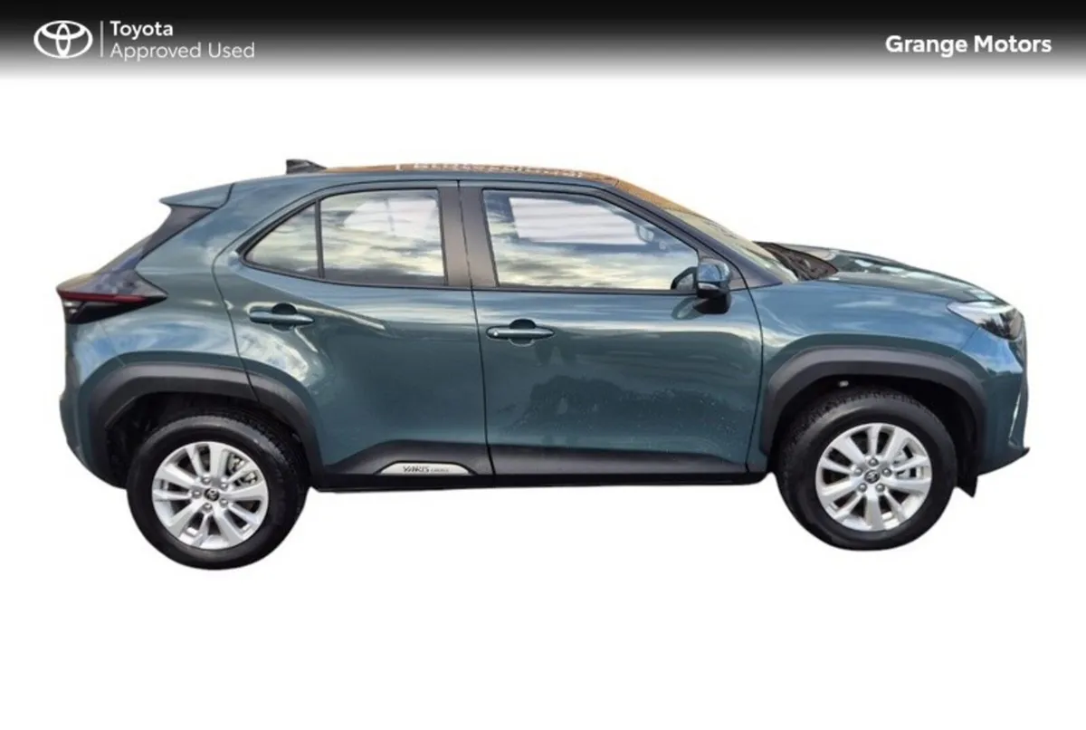 Toyota Yaris Cross Hatchback, Petrol Hybrid, 2026, Green