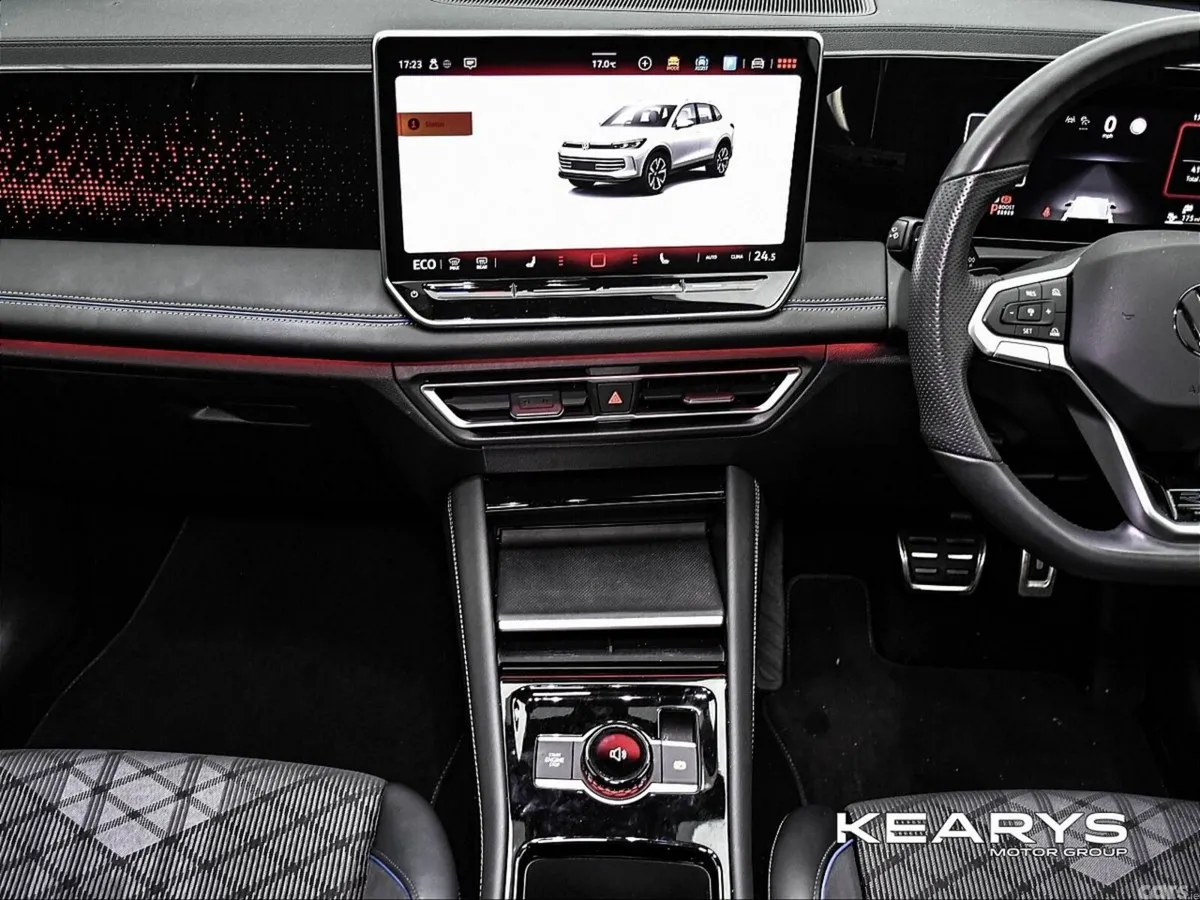 Volkswagen Tiguan SUV, Petrol Plug-in Hybrid, 2024, Black