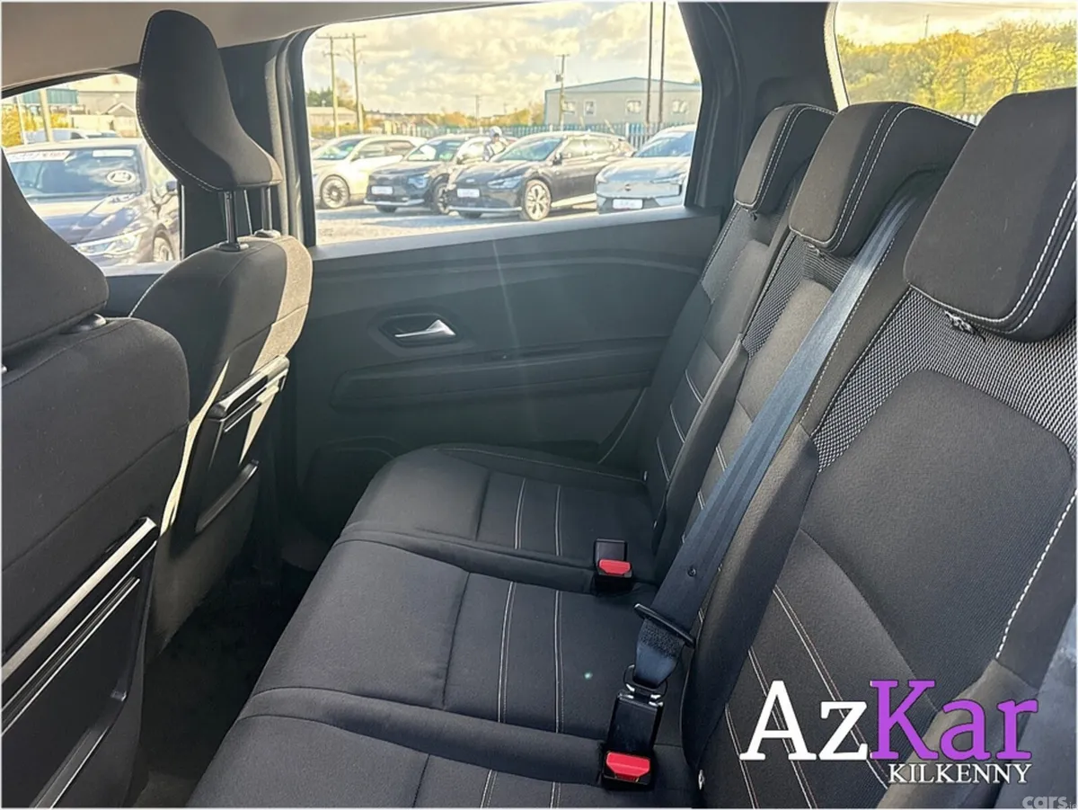 Dacia Jogger MPV, Petrol, 2023, Grey