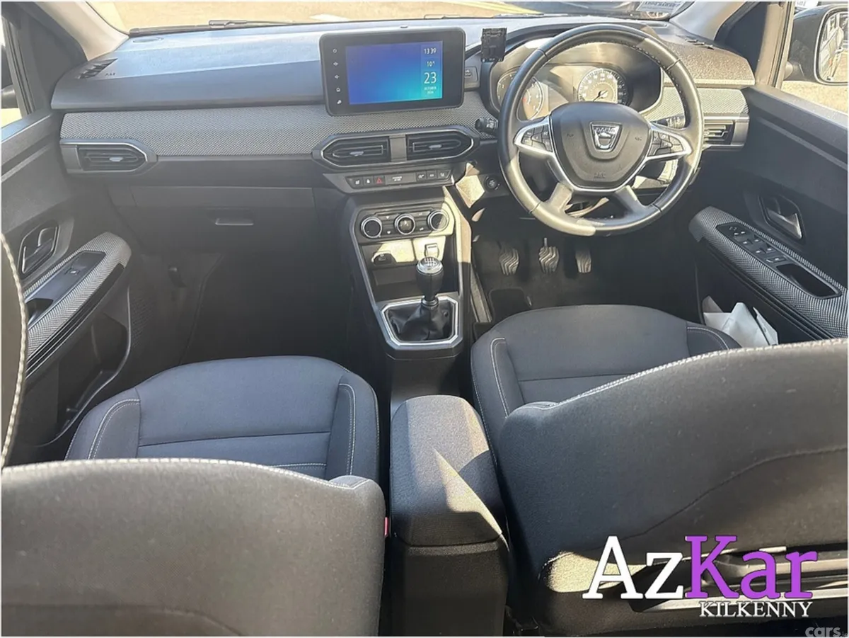 Dacia Jogger MPV, Petrol, 2023, Grey