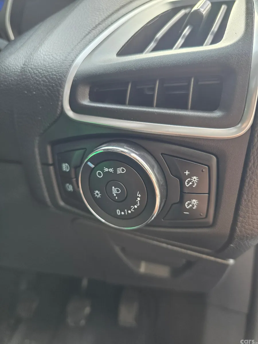 Ford Focus Hatchback, Diesel, 2012, Silver