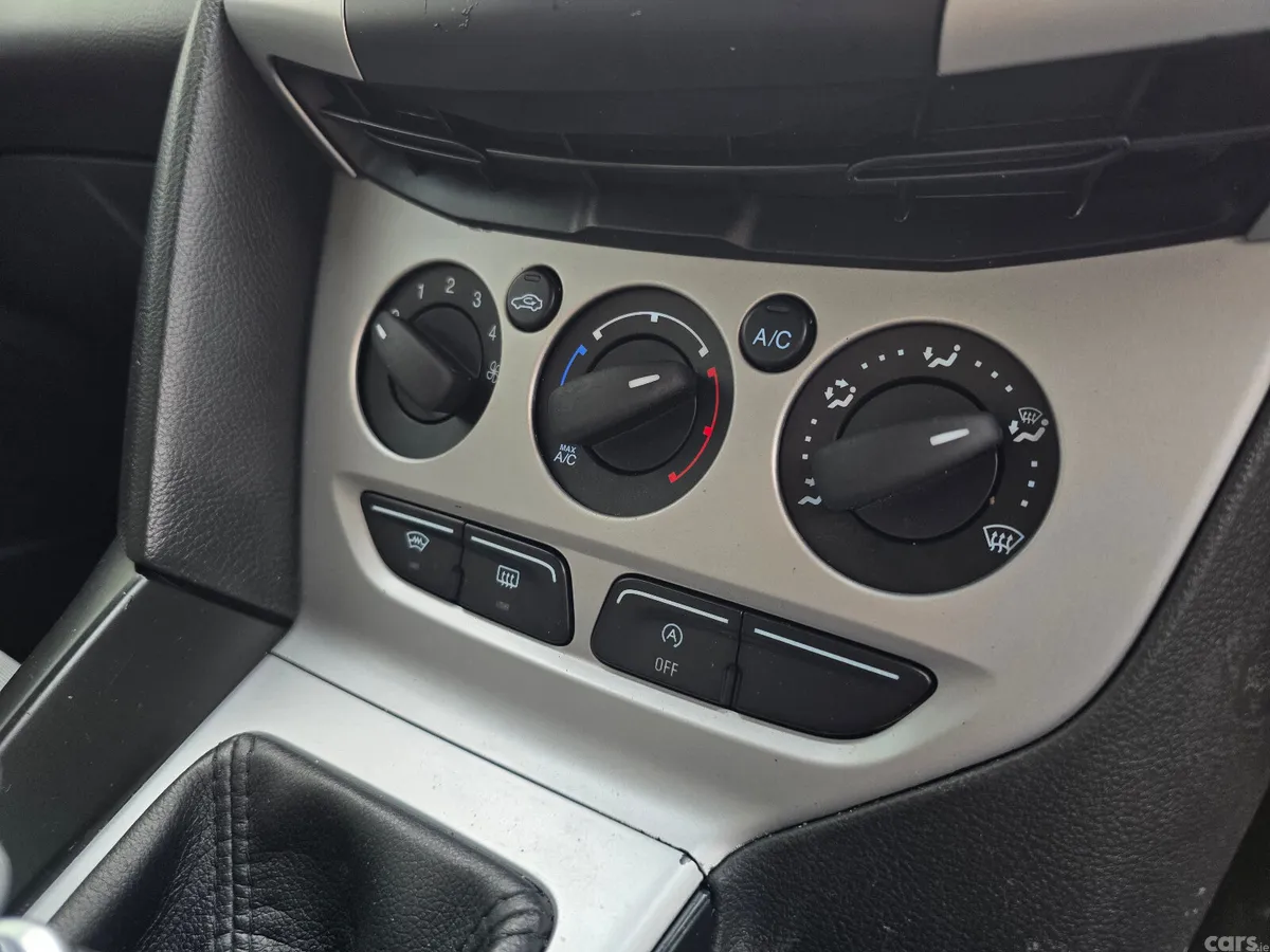 Ford Focus Hatchback, Diesel, 2012, Silver