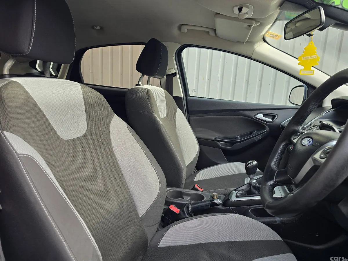 Ford Focus Hatchback, Diesel, 2012, Silver