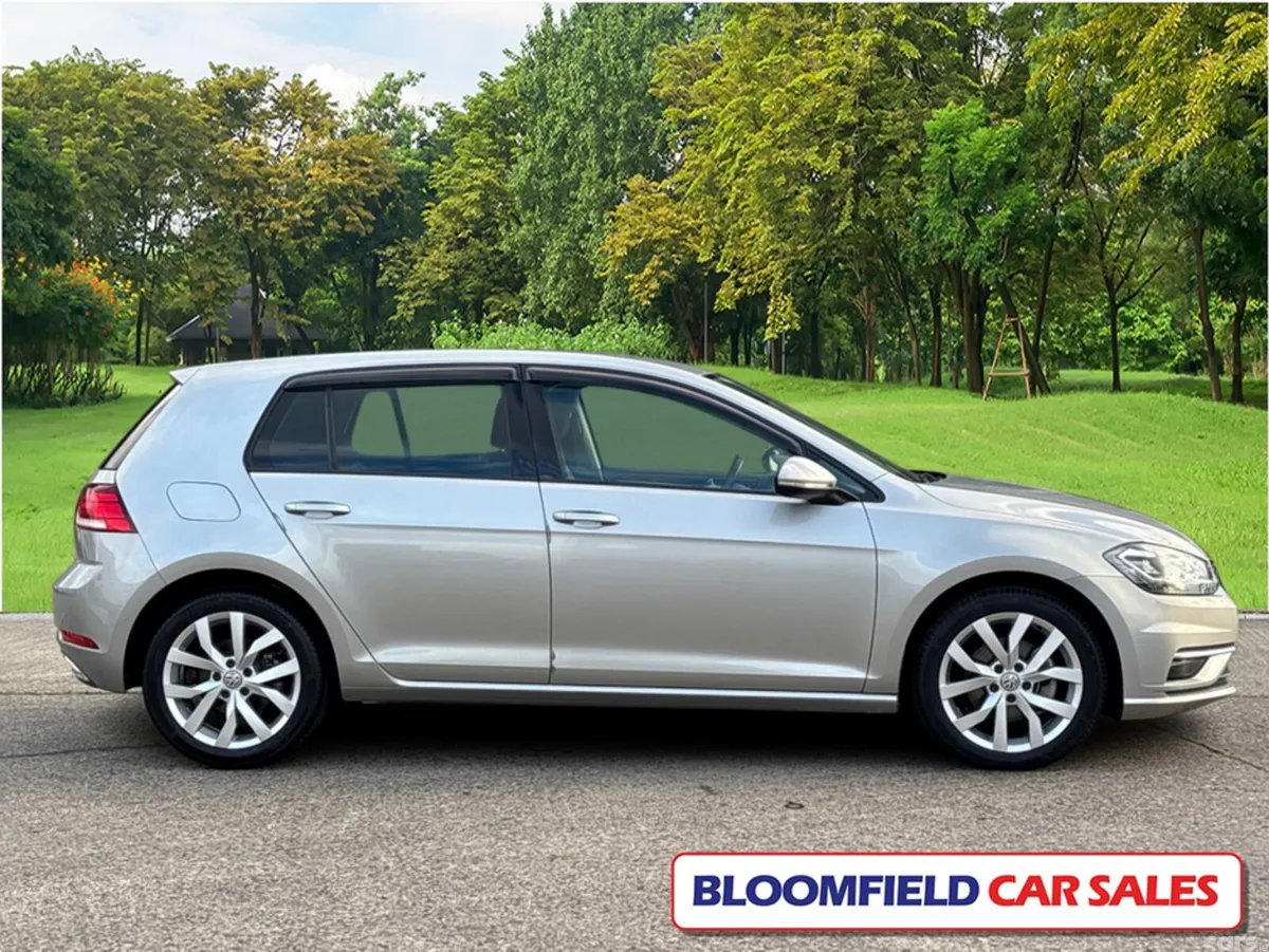 Volkswagen Golf Hatchback, Petrol, 2017, White