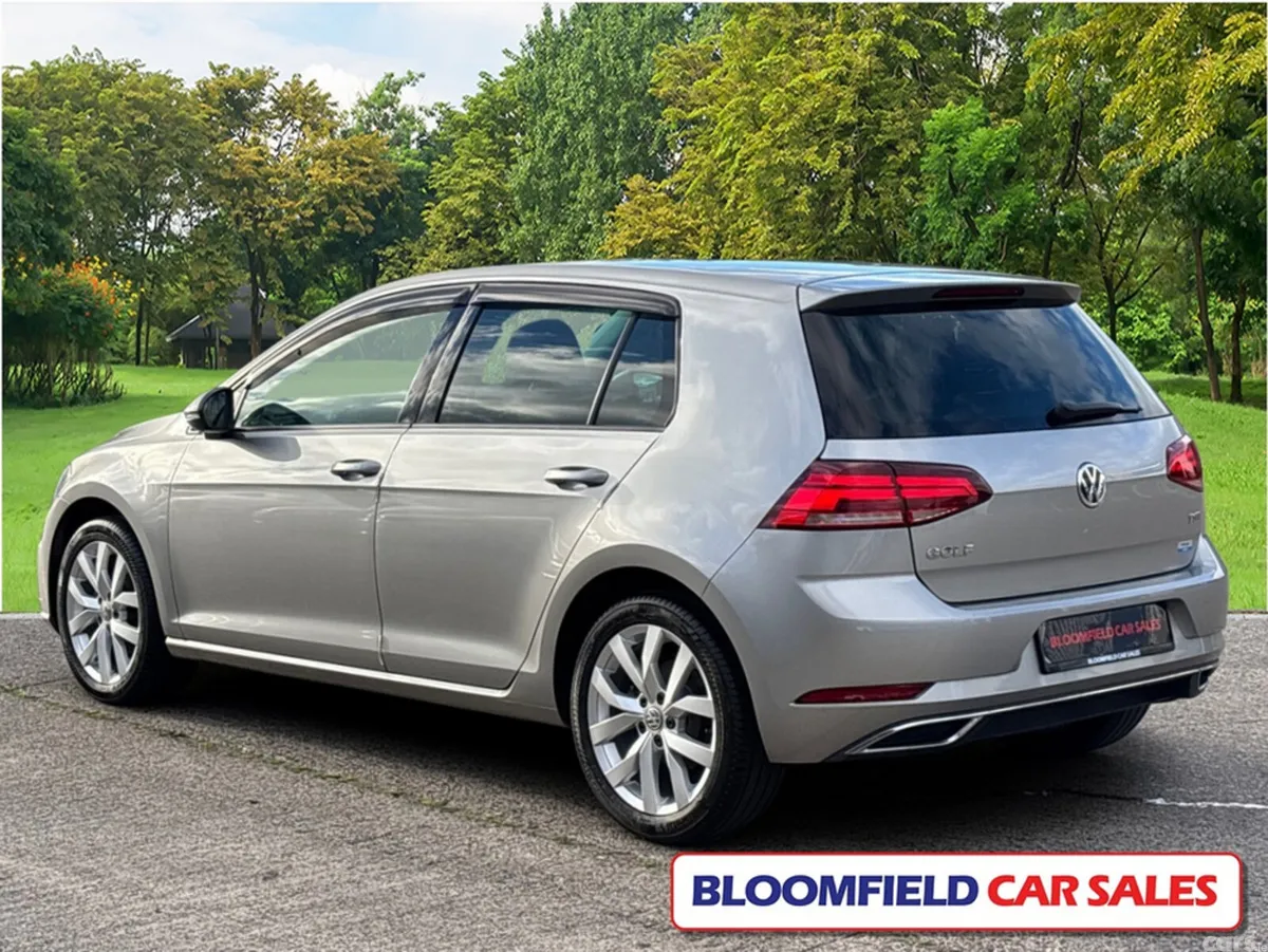 Volkswagen Golf Hatchback, Petrol, 2017, White
