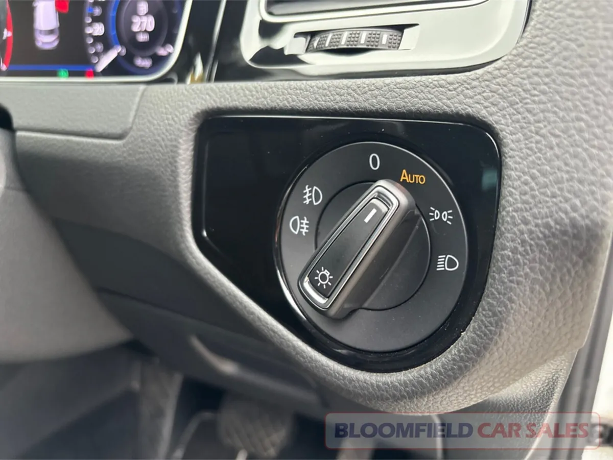 Volkswagen Golf Hatchback, Petrol, 2019, White