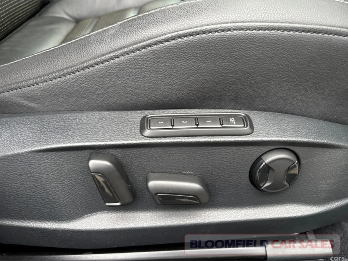 Volkswagen Golf Hatchback, Petrol, 2019, White