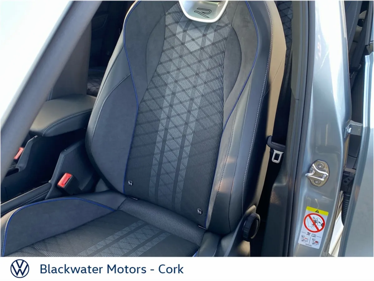 Volkswagen Tayron Saloon, Diesel, 2025, Grey