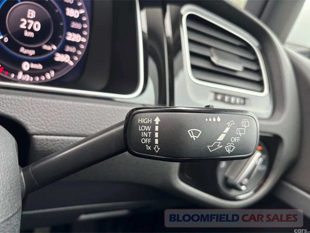 Volkswagen Golf Hatchback, Petrol, 2019, White