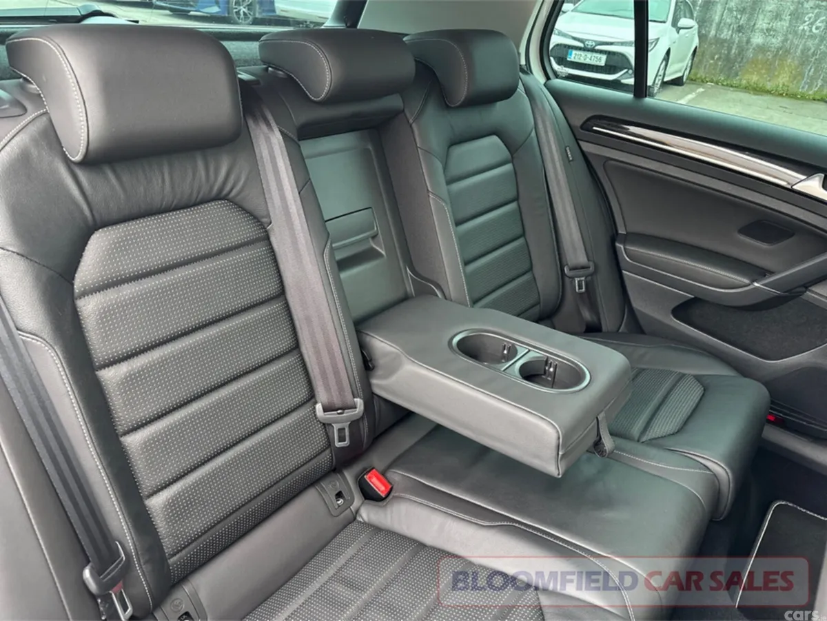 Volkswagen Golf Hatchback, Petrol, 2019, White