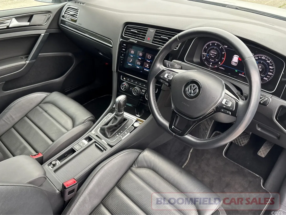 Volkswagen Golf Hatchback, Petrol, 2019, White