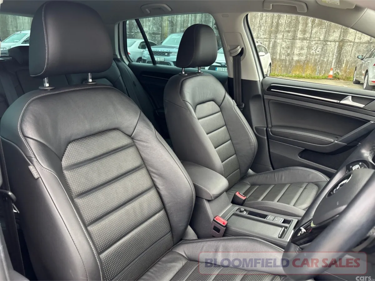 Volkswagen Golf Hatchback, Petrol, 2019, White