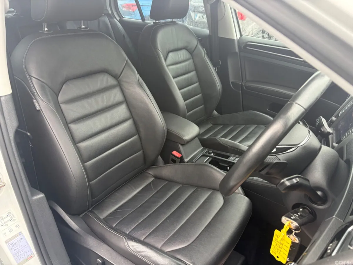 Volkswagen Golf Hatchback, Petrol, 2014, White