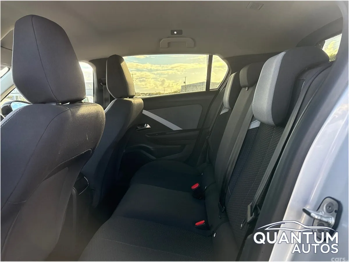 Opel Astra Hatchback, Diesel, 2024, Grey