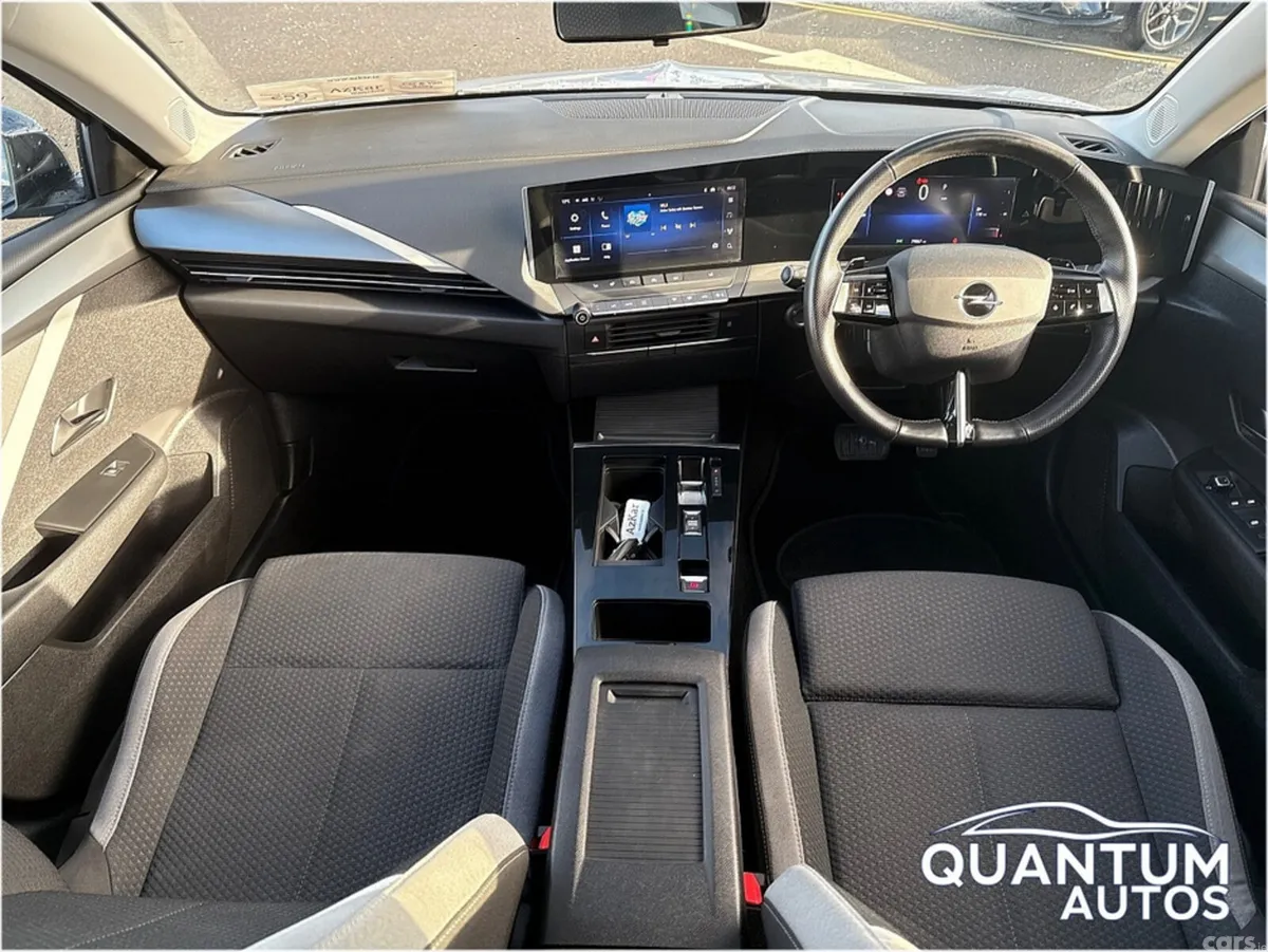 Opel Astra Hatchback, Diesel, 2024, Grey