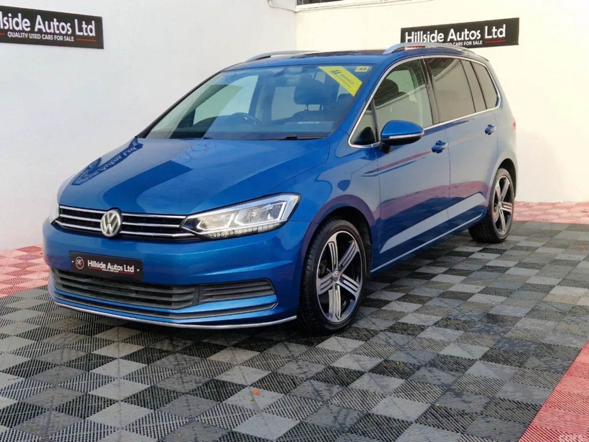 Volkswagen Touran SUV, Petrol, 2017, Blue