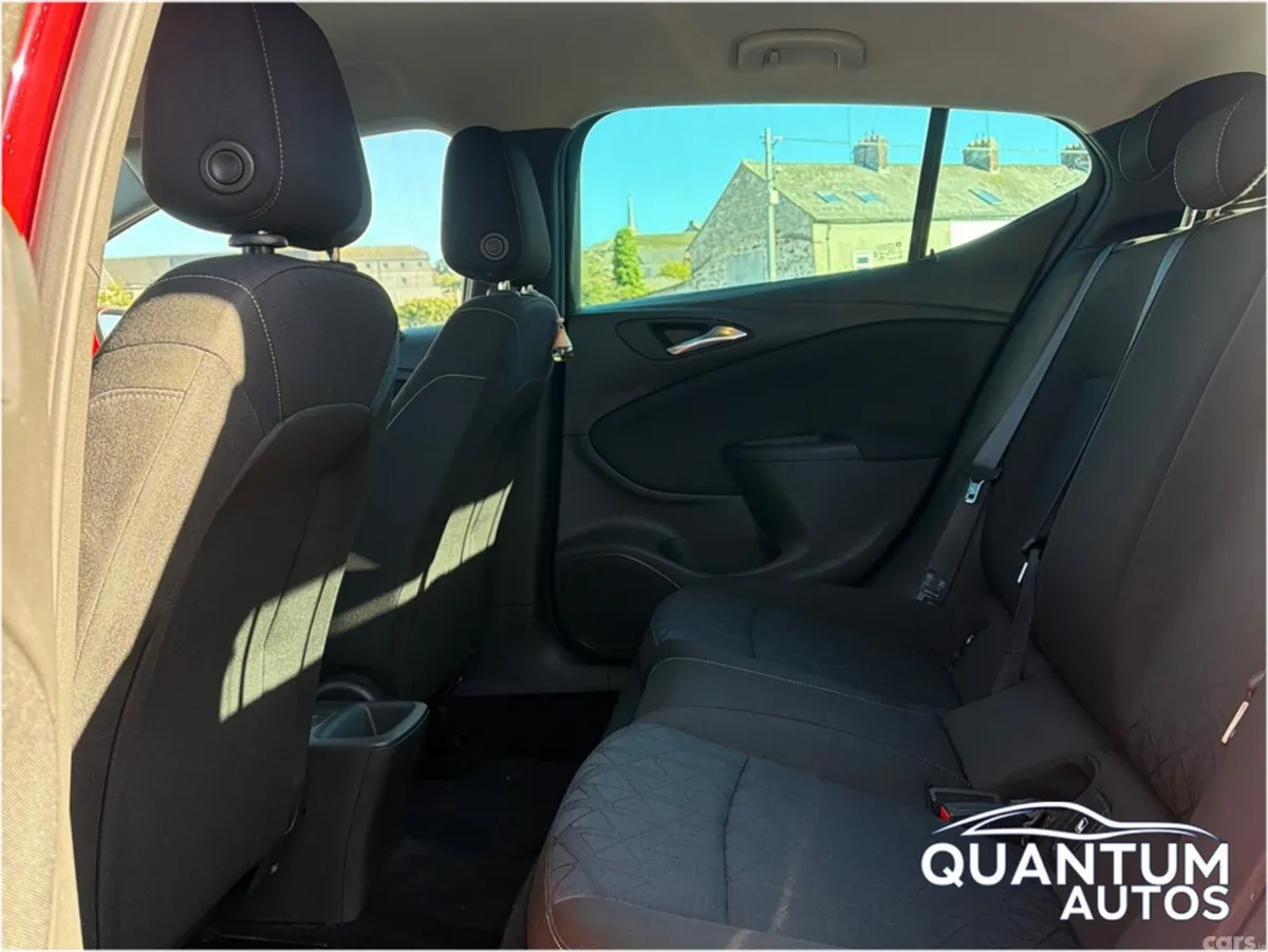 Opel Astra Hatchback, Diesel, 2019, Red