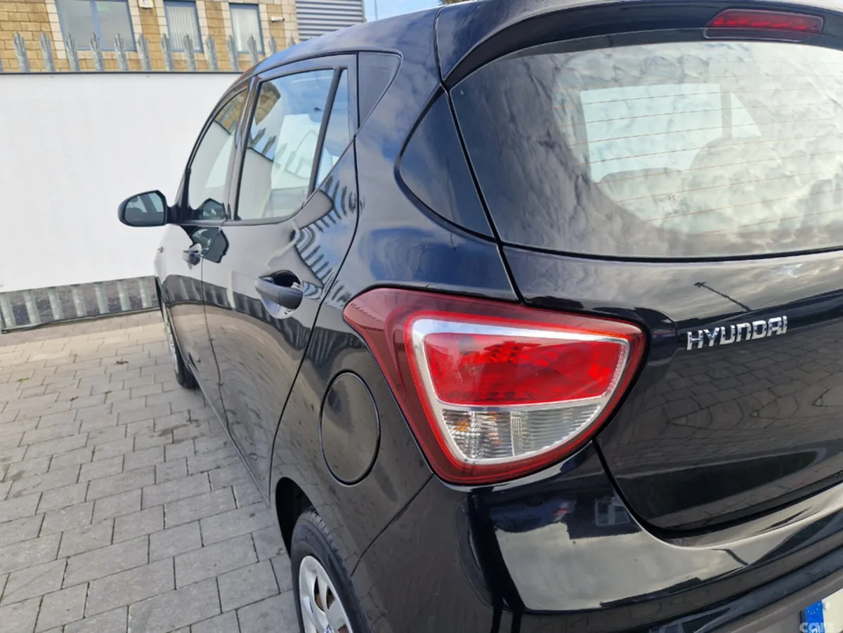 Hyundai i10 Hatchback, Petrol, 2017, Black