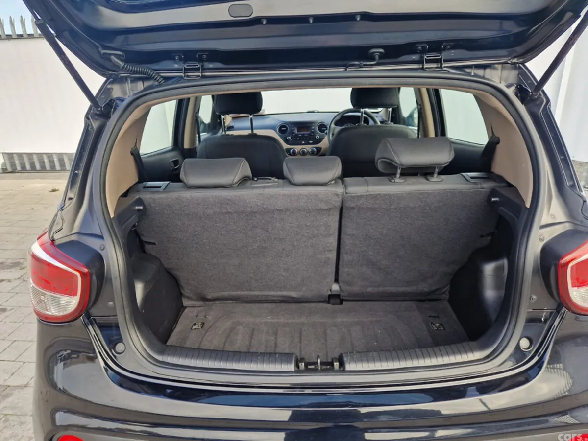 Hyundai i10 Hatchback, Petrol, 2017, Black