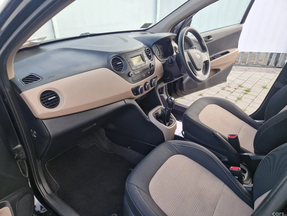 Hyundai i10 Hatchback, Petrol, 2017, Black