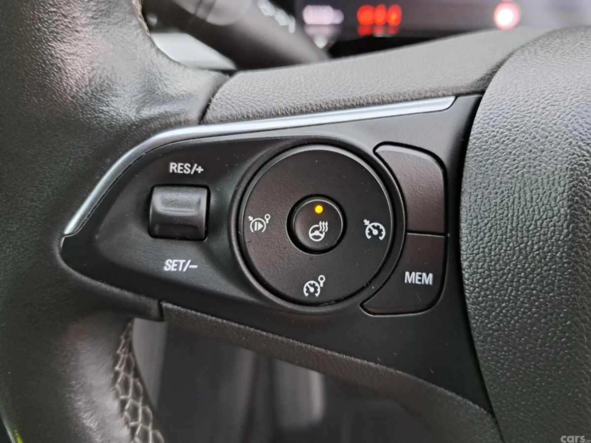Opel Grandland SUV, Petrol, 2022, Red