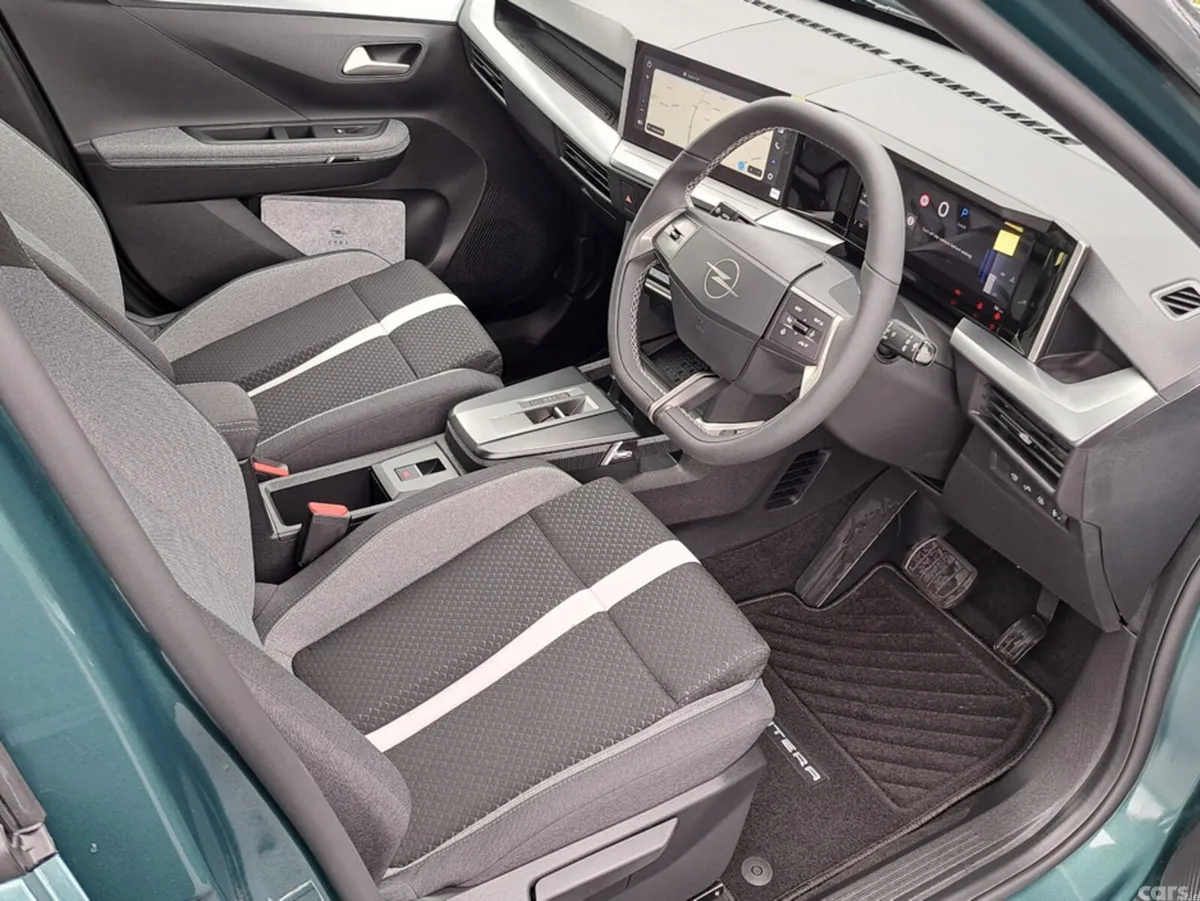 Opel Frontera SUV, Petrol Hybrid, 2027, Green