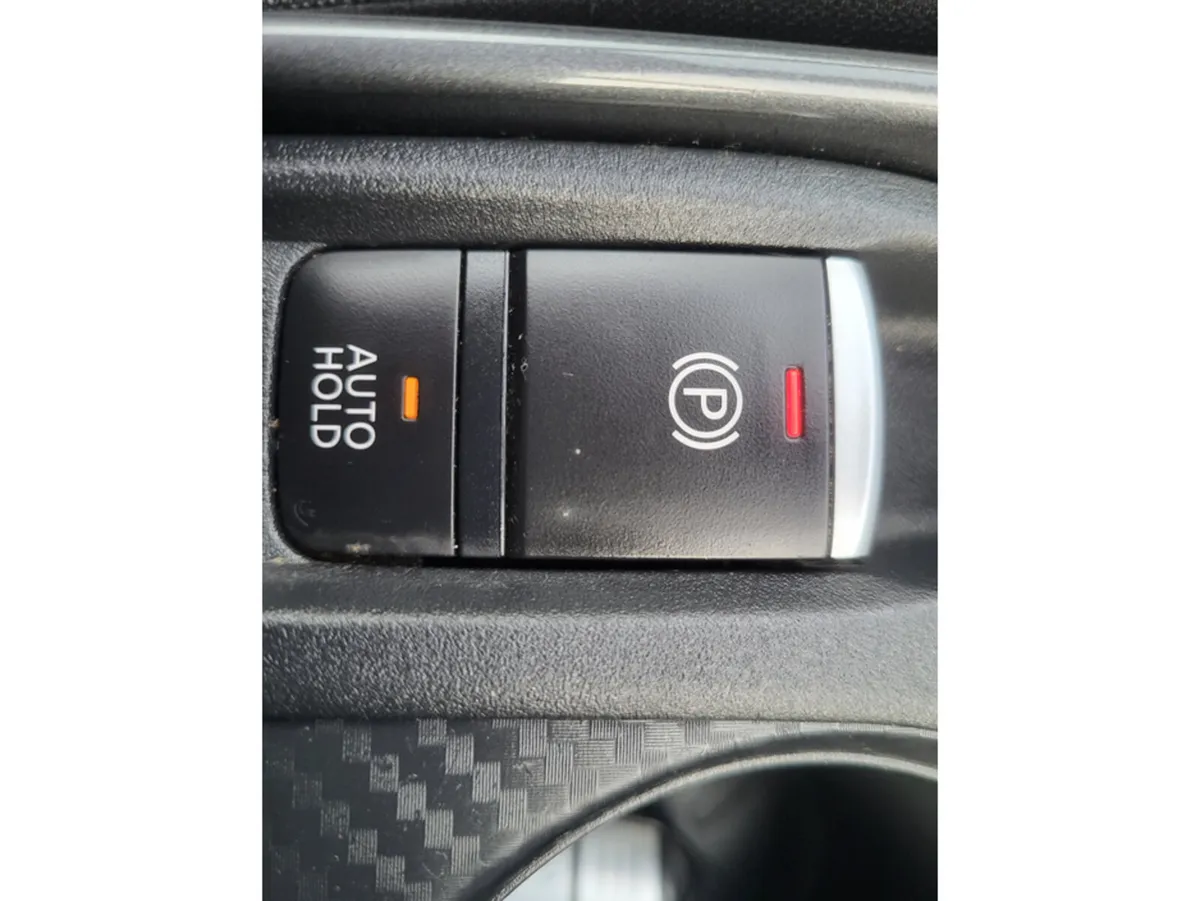 Nissan Juke MPV, Petrol, 2020, Black