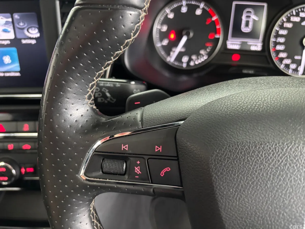 SEAT Leon Hatchback, Petrol, 2017, Blue