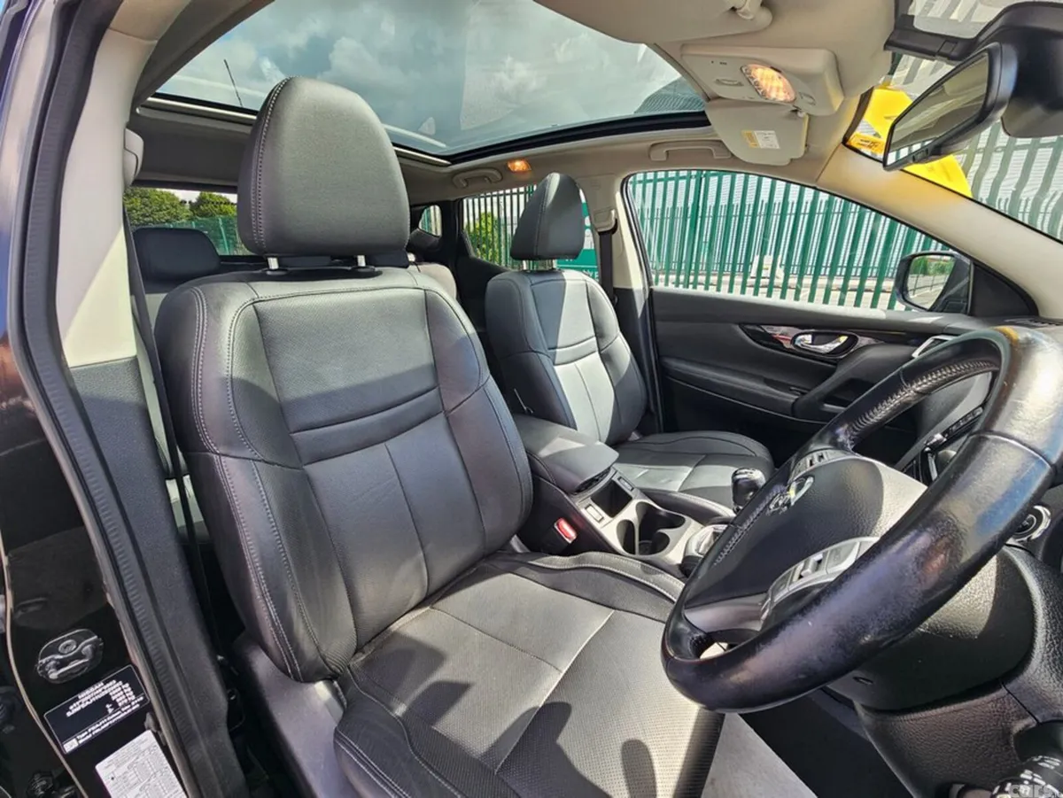Nissan Qashqai MPV, Petrol, 2017, Black