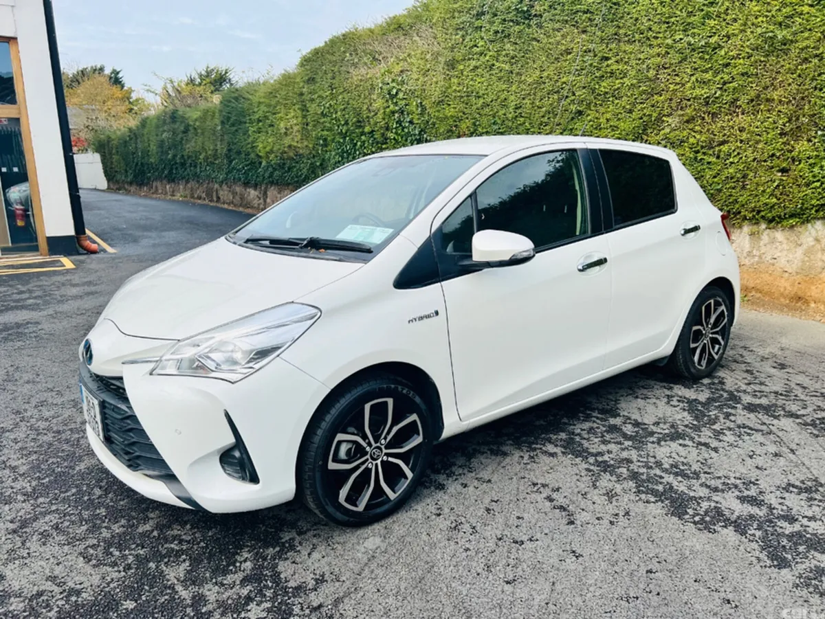 Toyota Vitz Hatchback, Petrol Hybrid, 2019, White