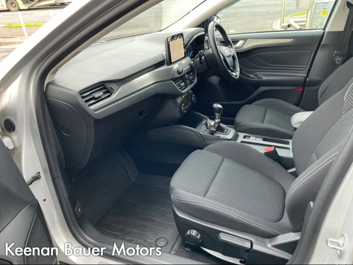 Ford Focus Hatchback, Diesel, 2019, Silver