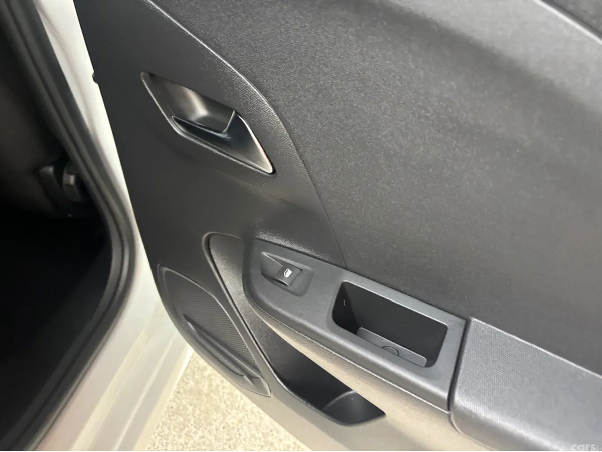 Opel Corsa Hatchback, Petrol, 2022, White