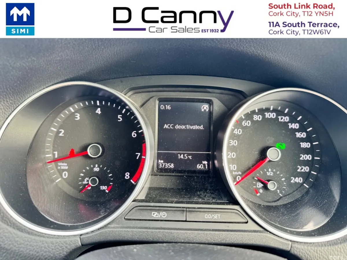 Volkswagen Polo Hatchback, Petrol, 2015, Silver