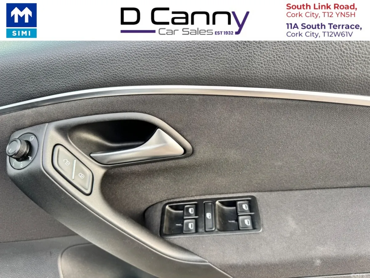 Volkswagen Polo Hatchback, Petrol, 2015, Silver