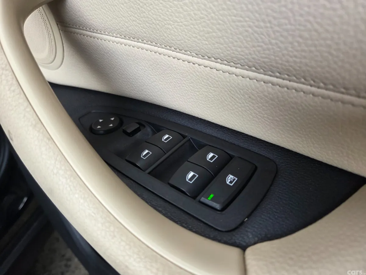 BMW X1 Estate, Diesel, 2018, Black