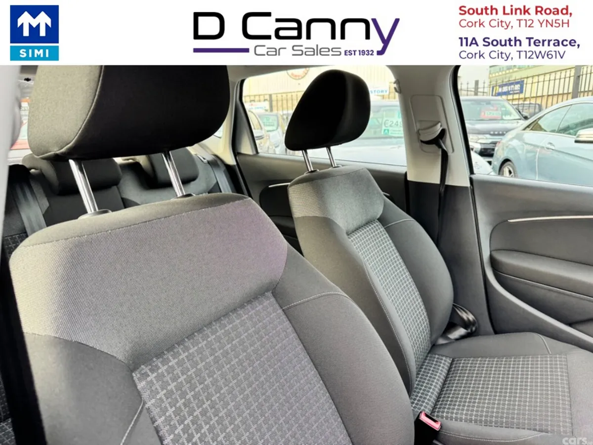 Volkswagen Polo Hatchback, Petrol, 2015, Silver