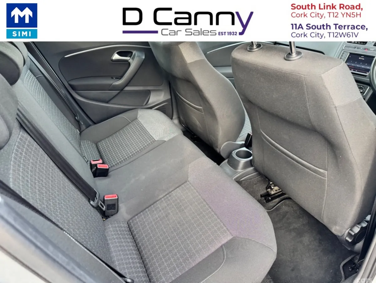 Volkswagen Polo Hatchback, Petrol, 2015, Silver